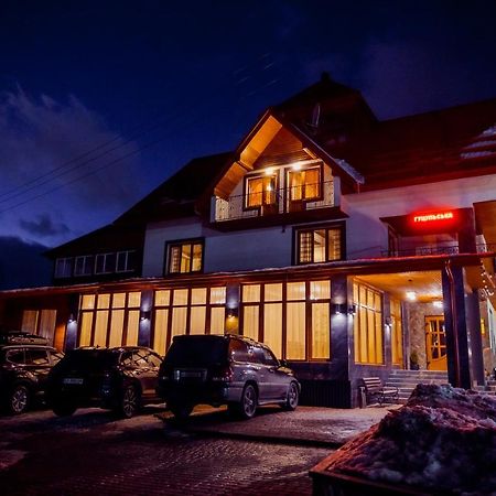 Гуцульська Світлиця Hotel Bukovel Kültér fotó