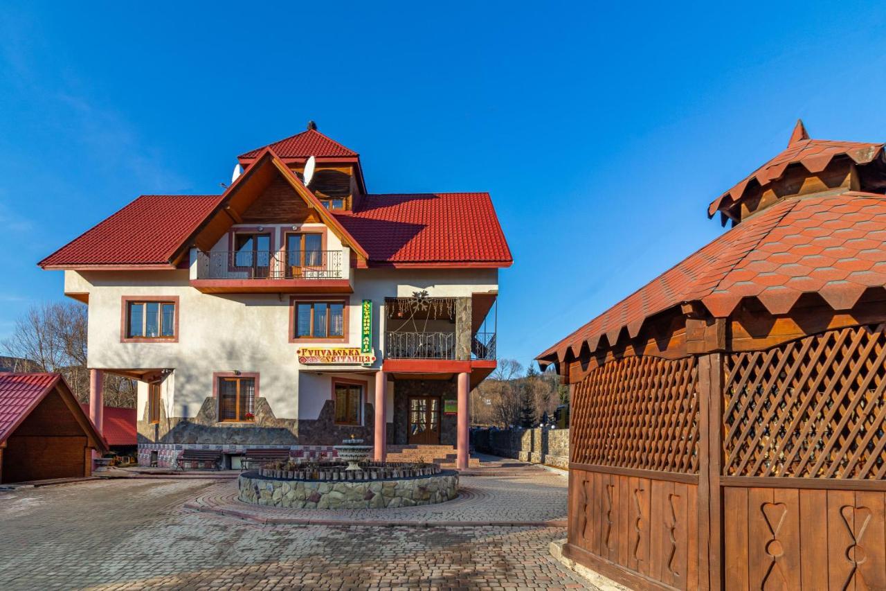 Гуцульська Світлиця Hotel Bukovel Kültér fotó