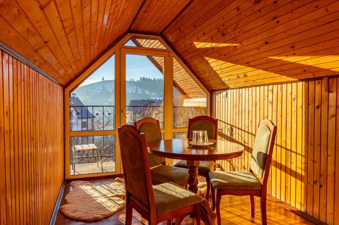 Гуцульська Світлиця Hotel Bukovel Kültér fotó