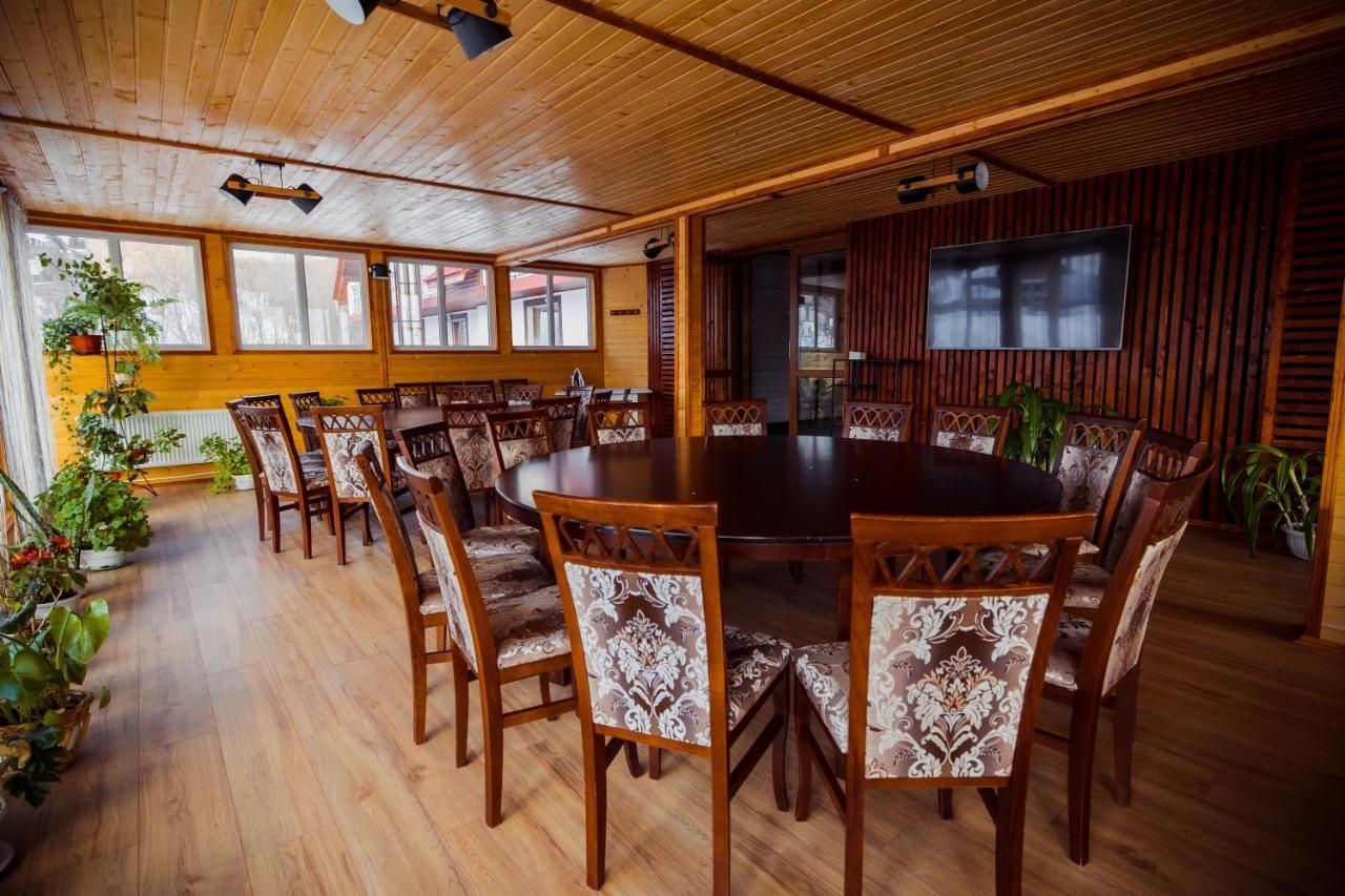 Гуцульська Світлиця Hotel Bukovel Kültér fotó