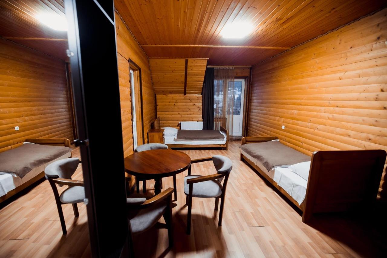 Гуцульська Світлиця Hotel Bukovel Kültér fotó