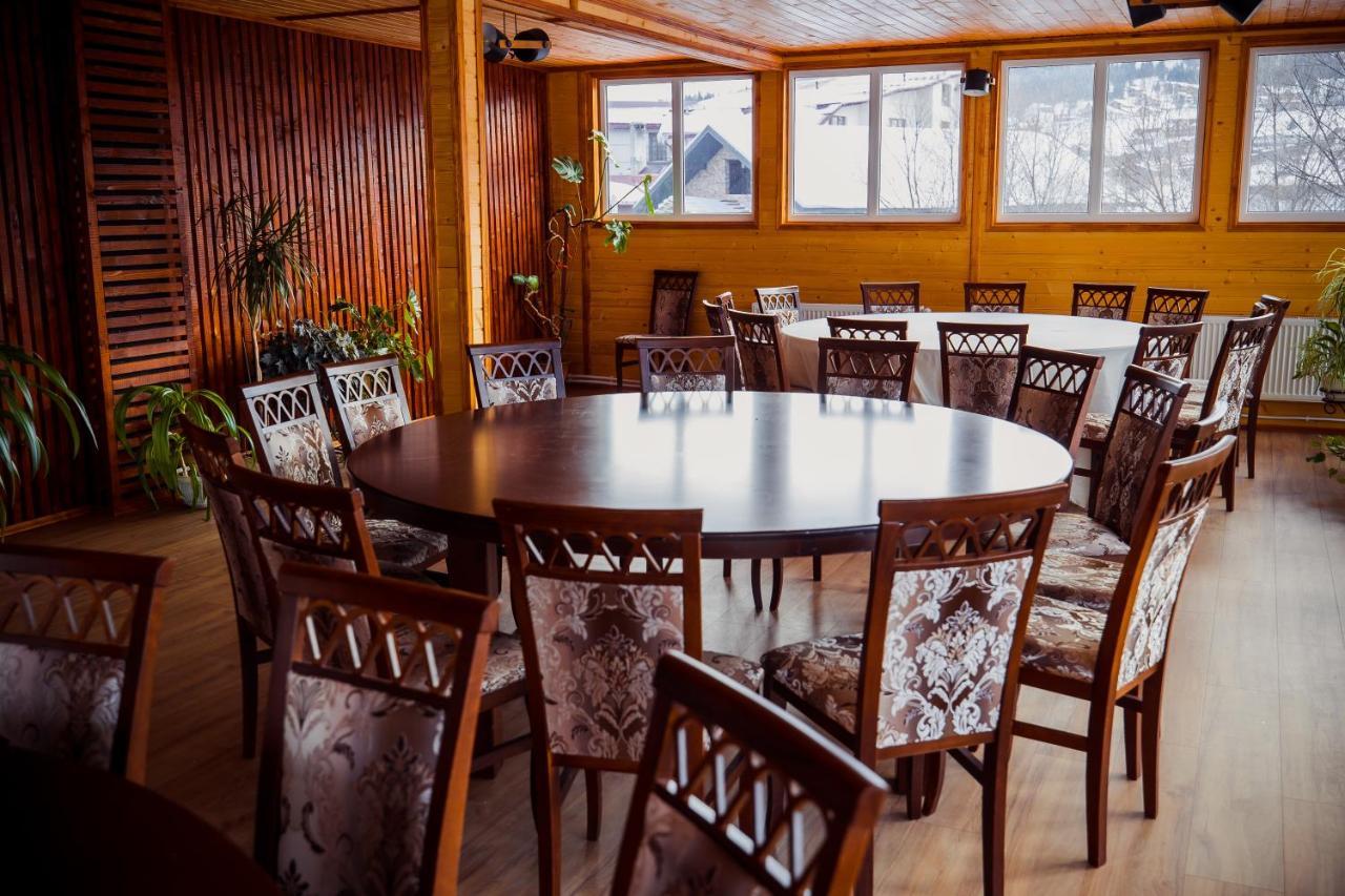 Гуцульська Світлиця Hotel Bukovel Kültér fotó
